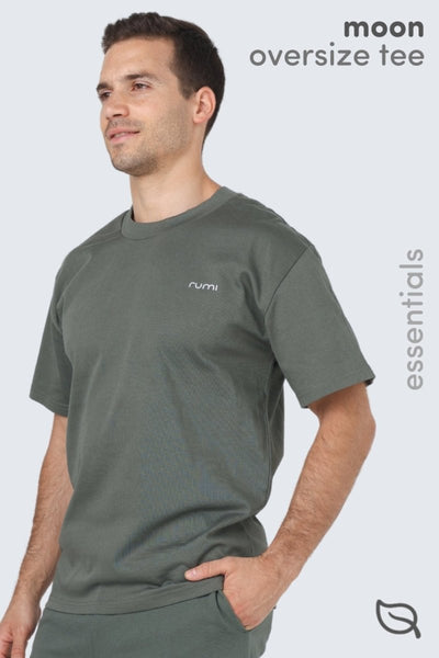 Rumi Earth - M Moon Tee Oversized Heavy - Olive Deep - R521600DOS - Tops